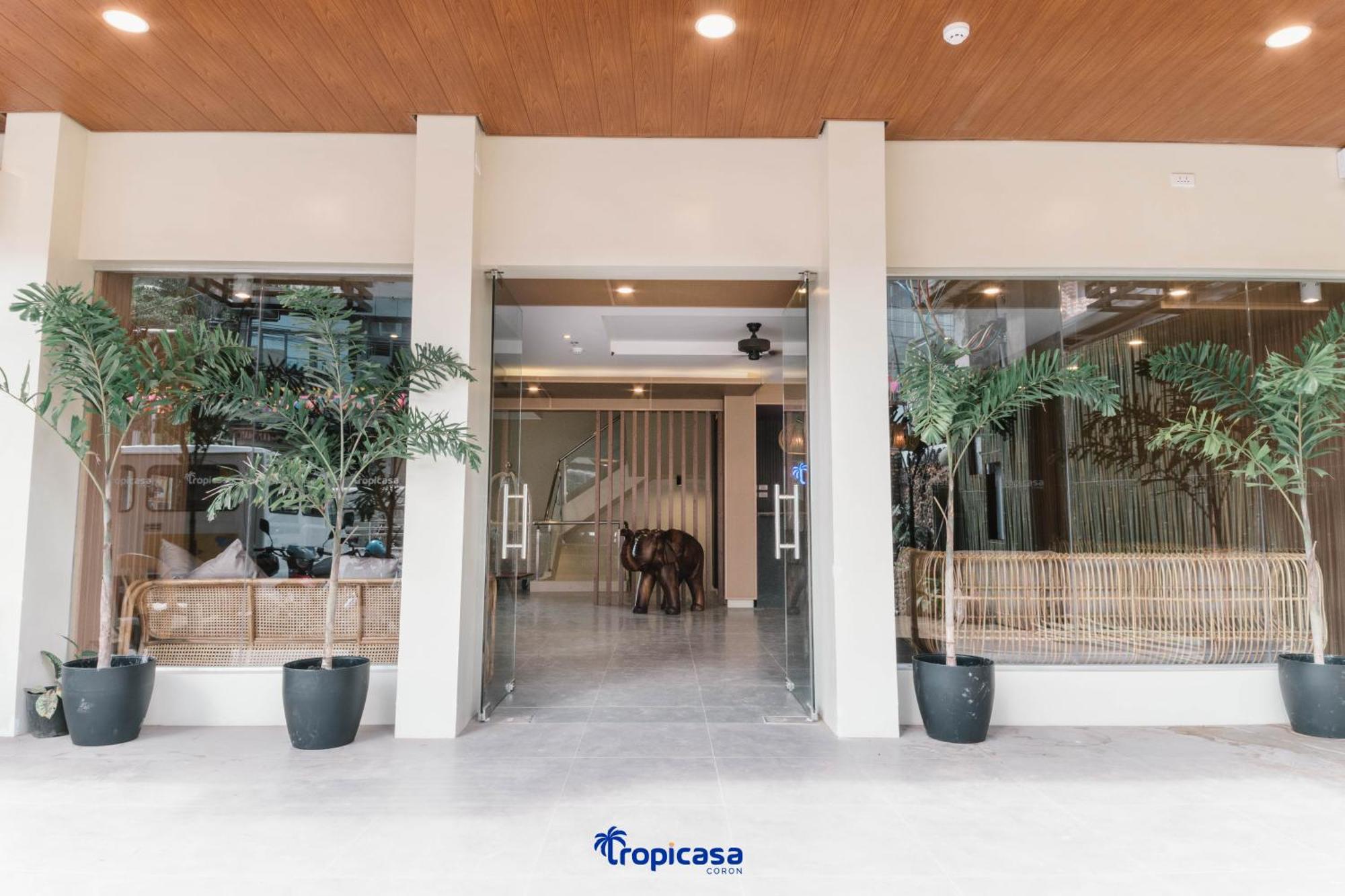 Tropicasa Hotel Coron Exterior photo